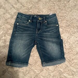 Gently used girls Levi’s shorts